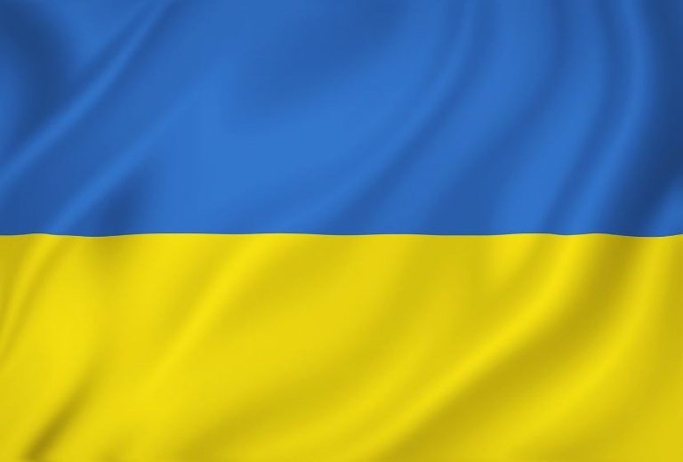 Pomoc dla Ukrainy szkoła językowa Cambridge School of English - bezpłatna nauka języka polskiego online dla uchodźców z Ukrainy oraz inne projekty pomocy