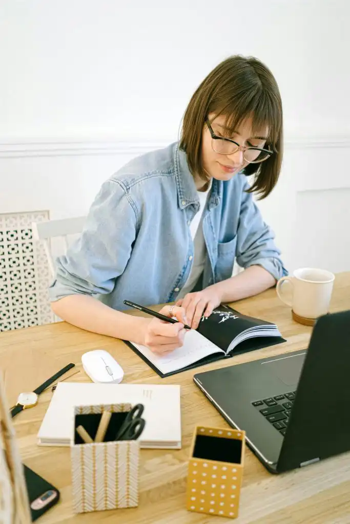 Canning English for Business Intensywne szkolenie indywidualne Szkolenia grupowe w Londynie Kursy kombinowane języka angielskiego Nauka przez doświadczenie Angielski dla biznesu Szkolenia komunikacyjne Personalizowane programy edukacyjne
