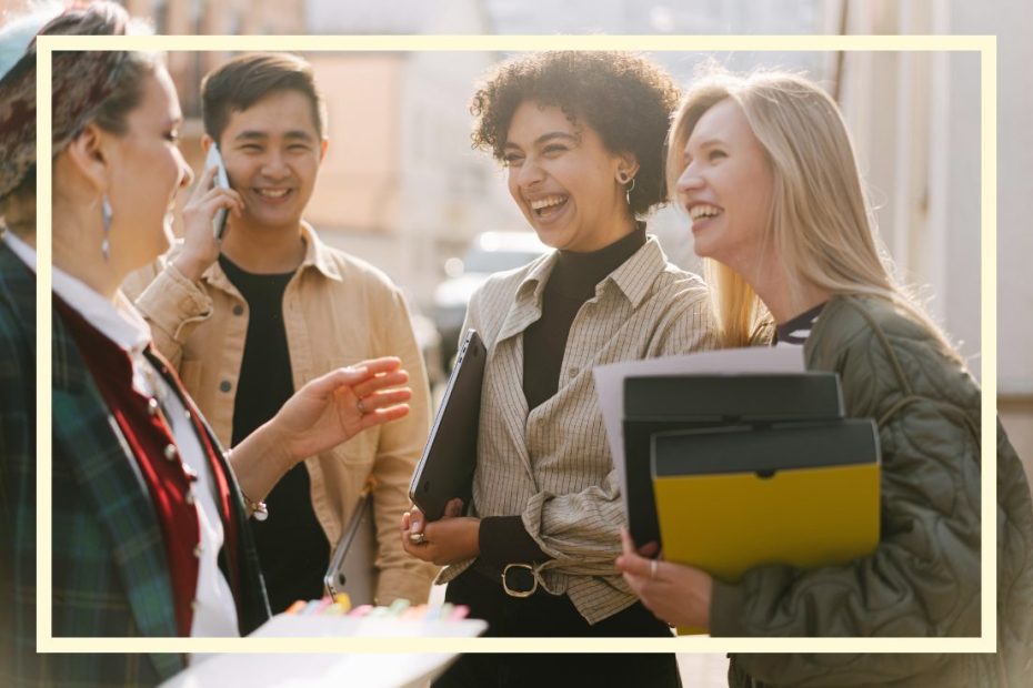 Zastanawiasz się, czy lepszym wyborem dla Ciebie będą kursy języków obcych online czy tradycyjne, stacjonarne kursy językowe w Warszawie?